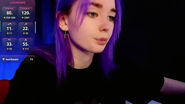 Snapshot of Kiara_Dream chatting on 11.18.25 Kiara Dream online show from 11.18.25