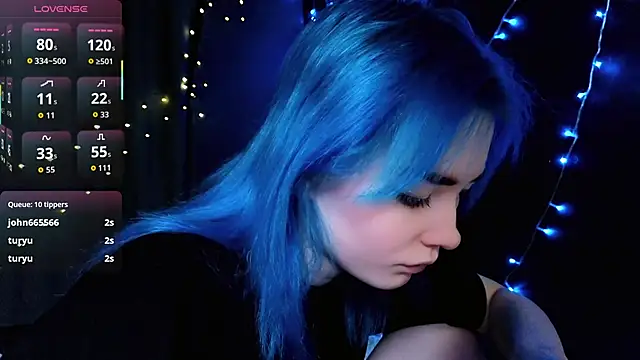 Snapshot of Kiara_Dream chatting on 12.21.25 Kiara Dream online show from 12.21.25