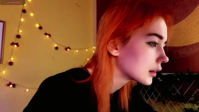 Snapshot of Kiara_Dream chatting on 01.13.26 Kiara Dream online show from 01.13.26