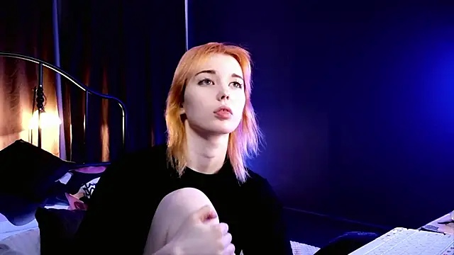 Snapshot of Kiara_Dream chatting on 02.09.26 Kiara Dream online show from 02.09.26