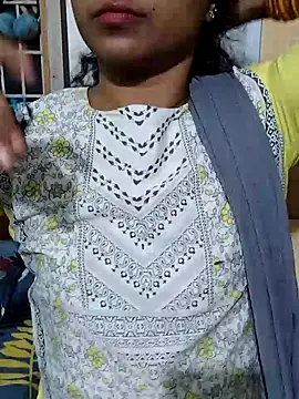 Snapshot of Varsha21 chatting on 10.11.25 Varsha21 online show from 10.11.25