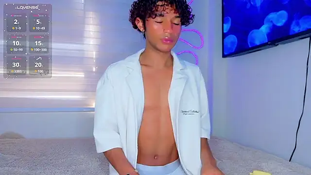 Snapshot of Aaron_Wiinter chatting on 02.09.26 Aaron Wiinter online show from 02.09.26