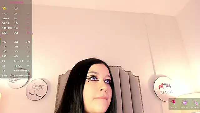 Dannika07 online show from 12.15.25