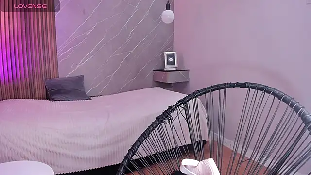 emma  rose1 online show from 11.16.25