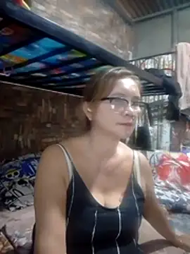 Snapshot of SexyHottMom chatting on 07.11.26 SexyHottMom online show from 07.11.26