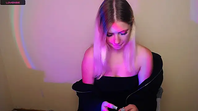 AliceHotty  online show from 10.13.25