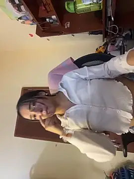 Snapshot of MiaRousexxx_ chatting on 11.09.25 MiaRousexxx online show from 11.09.25