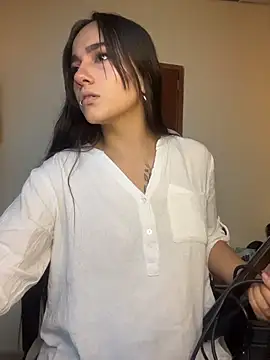 Snapshot of MiaRousexxx_ chatting on 11.11.25 MiaRousexxx online show from 11.11.25