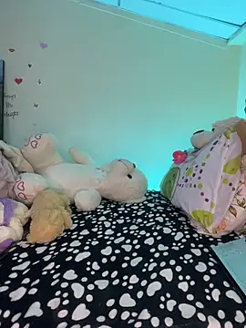 Snapshot of MiaRousexxx_ chatting on 11.16.25 MiaRousexxx online show from 11.16.25