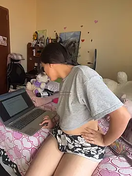 Snapshot of MiaRousexxx_ chatting on 11.20.25 MiaRousexxx online show from 11.20.25