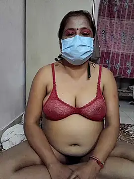 Snapshot of mature_mimi chatting on 10.29.25 mature mimi online show from 10.29.25