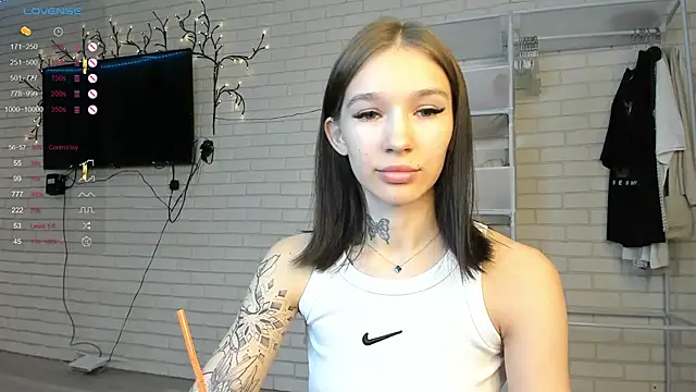 AsyaMiller online show from 10.18.25