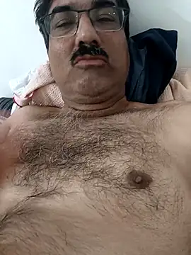 Snapshot of moonflower25 chatting on 12.21.25 moonflower25 online show from 12.21.25