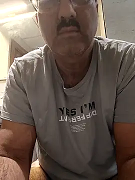 Snapshot of moonflower25 chatting on 01.06.26 moonflower25 online show from 01.06.26