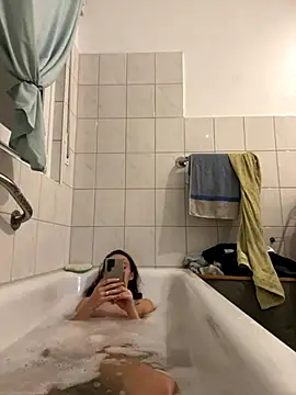 Snapshot of Emilia_Mausi chatting on 11.04.25 Emilia Mausi online show from 11.04.25