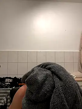 Snapshot of Emilia_Mausi chatting on 11.06.25 Emilia Mausi online show from 11.06.25