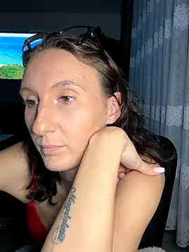 Snapshot of Emilia_Mausi chatting on 12.01.25 Emilia Mausi online show from 12.01.25