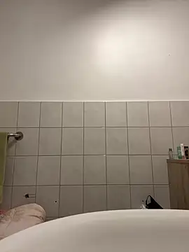 Snapshot of Emilia_Mausi chatting on 12.13.25 Emilia Mausi online show from 12.13.25