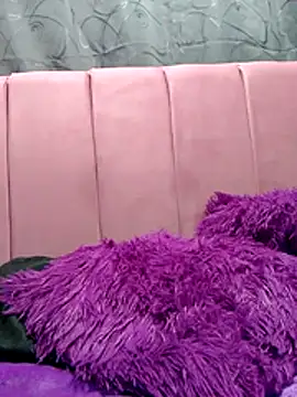 Crissrg4 online show from 11.10.25