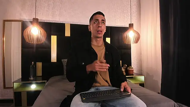 Lucio  Fox online show from 04.03.26