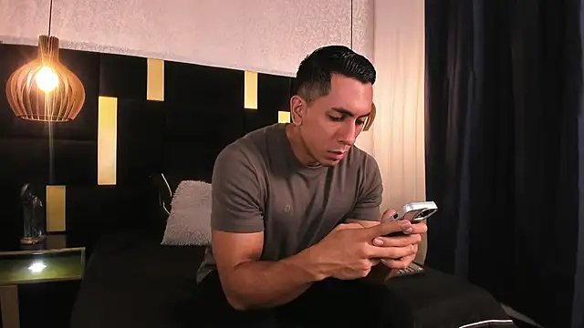 Lucio  Fox online show from 04.05.26