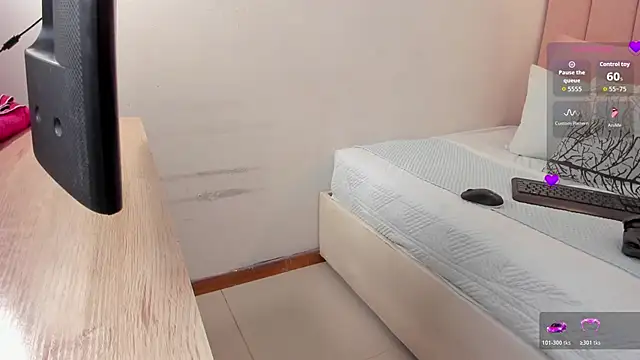 Snapshot of vanesa_reel chatting on 11.28.25 vanesa reel online show from 11.28.25