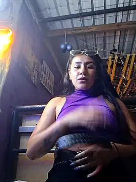 Snapshot of CAROLINE__07 chatting on 09.13.25 CAROLINE 07 online show from 09.13.25