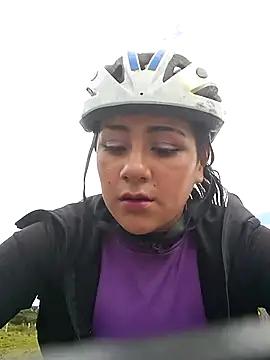 Snapshot of CAROLINE__07 chatting on 09.24.25 CAROLINE 07 online show from 09.24.25