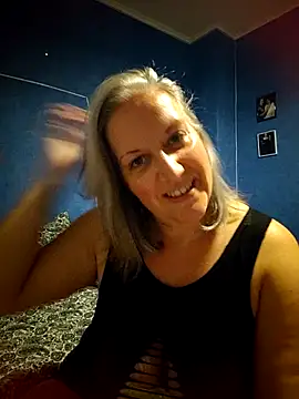 Snapshot of Feelineducentre chatting on 09.21.25 Feelineducentre online show from 09.21.25