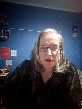 Snapshot of Feelineducentre chatting on 11.06.25 Feelineducentre online show from 11.06.25