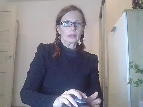 Snapshot of Sweetmurrr chatting on 10.06.25 Sweetmurrr online show from 10.06.25