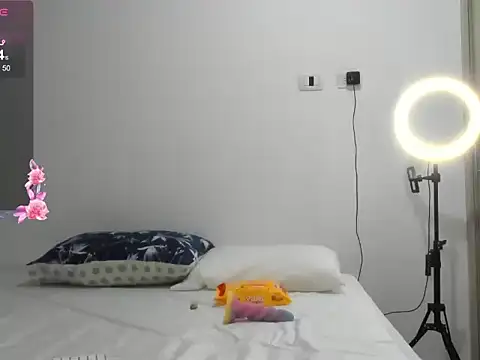 Snapshot of jhoanita_fantasy chatting on 11.23.25 jhoanita fantasy online show from 11.23.25