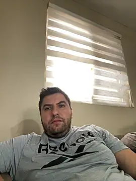 raulgzz4 online show from 04.28.26