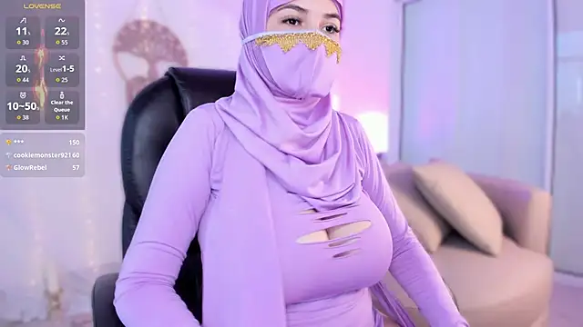 Snapshot of salma_isawwii chatting on 09.28.25 salma isawwii online show from 09.28.25