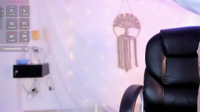 Snapshot of salma_isawwii chatting on 11.28.25 salma isawwii online show from 11.28.25