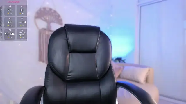 Snapshot of salma_isawwii chatting on 11.30.25 salma isawwii online show from 11.30.25