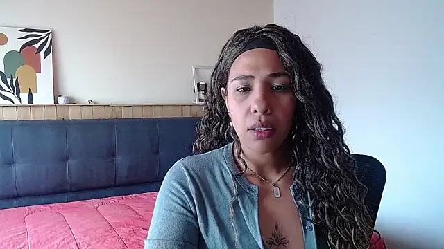 Snapshot of IVONNE_COLLINS33 chatting on 09.26.25 IVONNE COLLINS33 online show from 09.26.25
