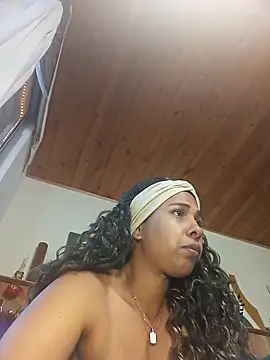 IVONNE COLLINS33 online show from 12.20.25