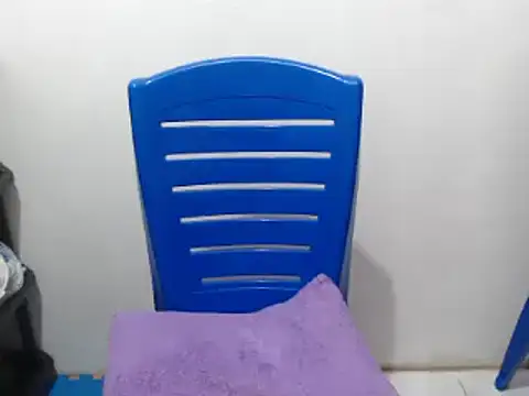 Snapshot of NaughtyPussy4u chatting on 11.28.25 NaughtyPussy4u online show from 11.28.25