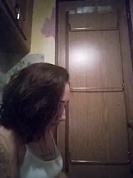 Snapshot of Dirtywhitebitch5150 chatting on 09.25.25 Dirtywhitebitch5150 online show from 09.25.25