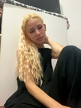 Bruna551 online show from 10.19.25