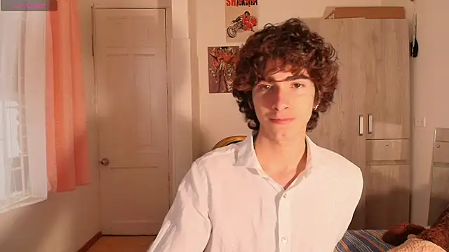 Nude Boy18 online show from 11.23.25