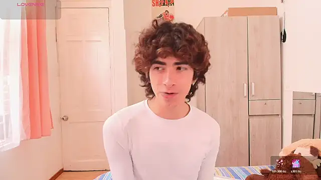 Nude Boy18 online show from 11.26.25