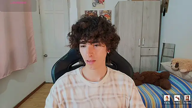 Snapshot of Nude_Boy18 chatting on 01.06.26 Nude Boy18 online show from 01.06.26