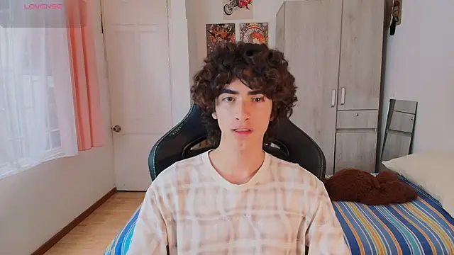 Snapshot of Nude_Boy18 chatting on 01.13.26 Nude Boy18 online show from 01.13.26