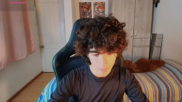 Snapshot of Nude_Boy18 chatting on 01.16.26 Nude Boy18 online show from 01.16.26