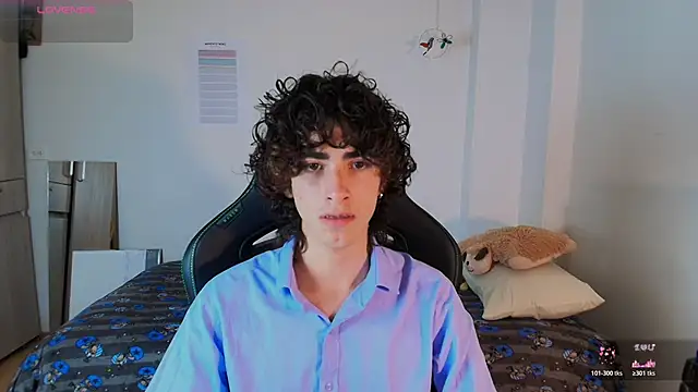 Snapshot of Nude_Boy18 chatting on 02.12.26 Nude Boy18 online show from 02.12.26