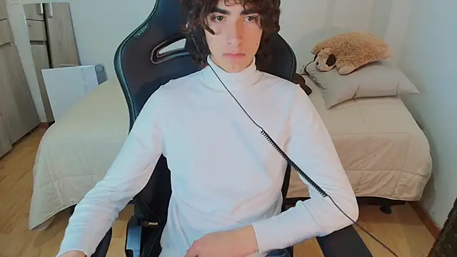 Snapshot of Nude_Boy18 chatting on 02.19.26 Nude Boy18 online show from 02.19.26