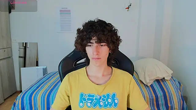 Snapshot of Nude_Boy18 chatting on 02.20.26 Nude Boy18 online show from 02.20.26