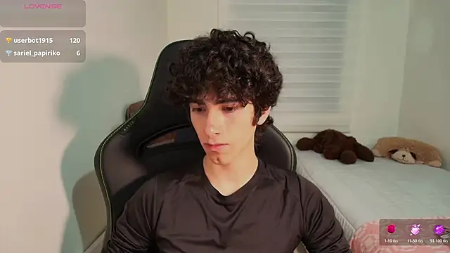 Snapshot of Nude_Boy18 chatting on 06.23.26 Nude Boy18 online show from 06.23.26